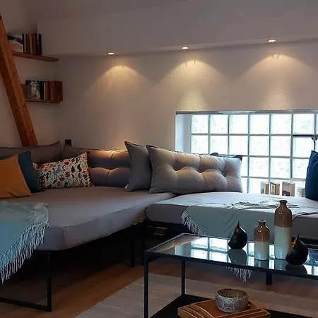 Ruesternsuite, Naehe Rue & Messe, Museum Folkwang, Netflix * Essen